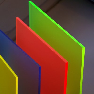 Perspex fluorescentní litý